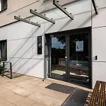- Balcony, Fitness - By Rentujemy Appartement Wrocław