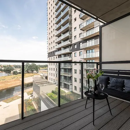 - Balcony, Fitness - By Rentujemy 公寓