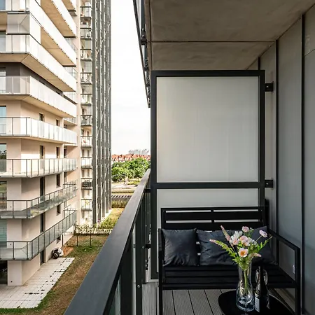 - Balcony, Fitness - By Rentujemy Апартаменты