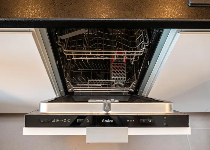 - Balcony, Fitness - By Rentujemy Апартаменты