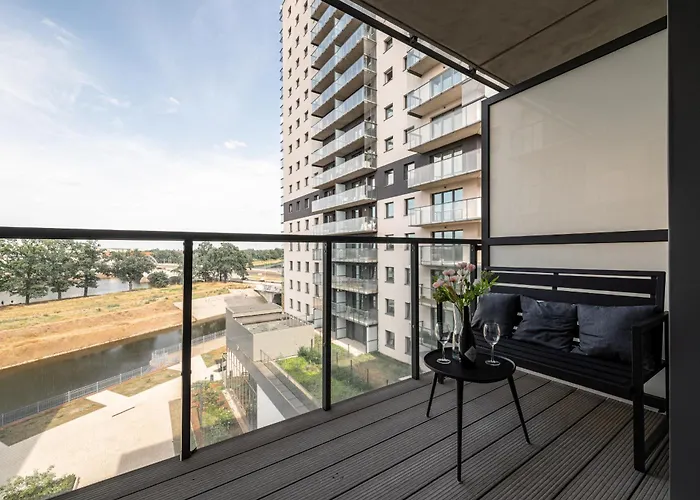 - Balcony, Fitness - By Rentujemy Апартаменты