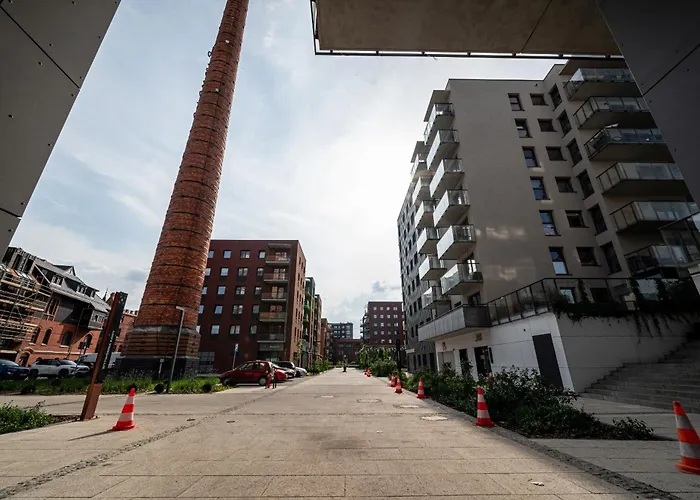 - Balcony, Fitness - By Rentujemy Апартаменты