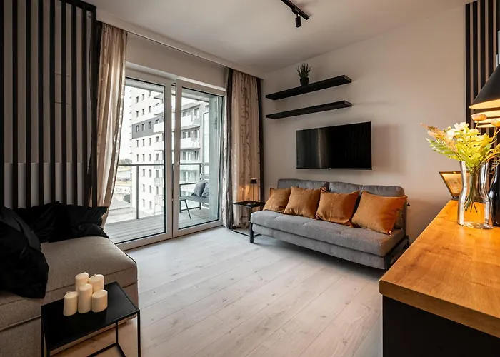 - Balcony, Fitness - By Rentujemy Апартаменты