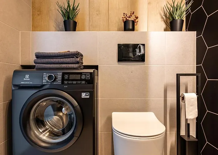 - Balcony, Fitness - By Rentujemy Апартаменты