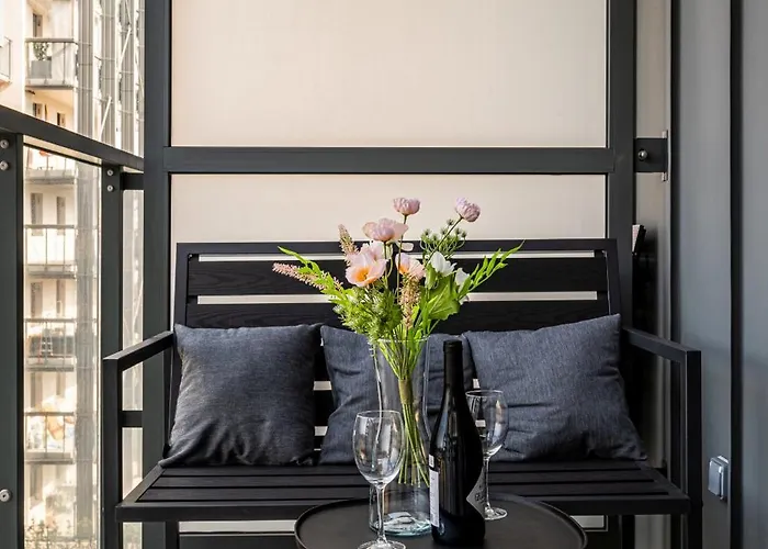 - Balcony, Fitness - By Rentujemy Апартаменты Вроцлав