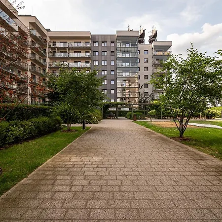 - Balcony, Fitness - By Rentujemy Appartement